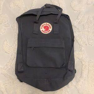 fjallraven kanken backpack dark grey
